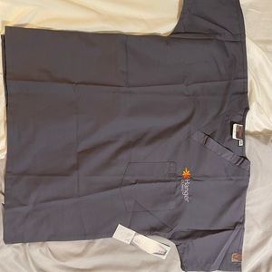 Hanger Clinic scrubs- gray and black
